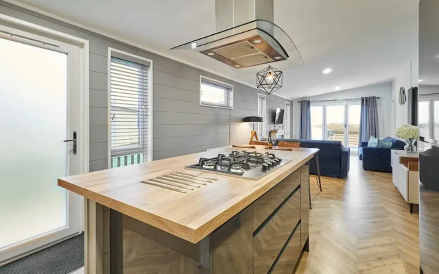 Host Stay Alder Spa Lodge