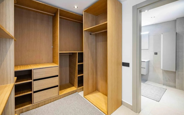 Stunning Villa With Private Pool and Luxuriest Views