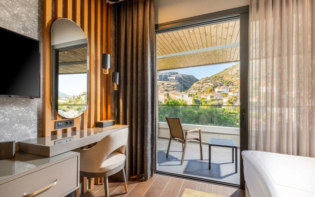 Unique Life Style Hotel