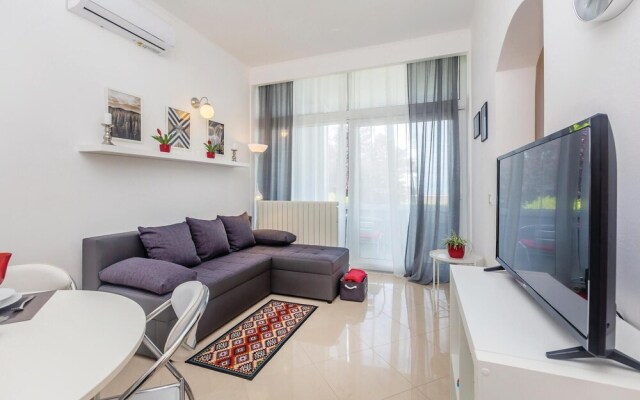 Nice Home in Njivice with Hot Tub, WiFi & 1 Bedrooms