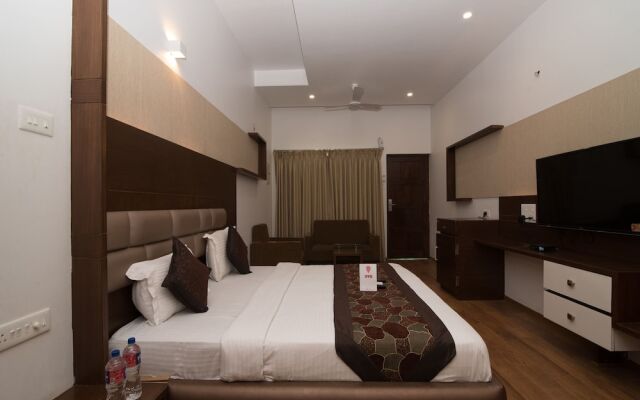 OYO 10000 Hotel Aquolim