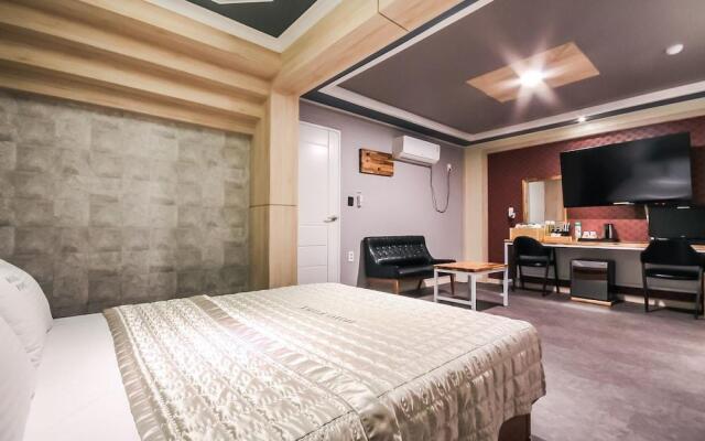 Gumi Wonpyeongdong Hotel Ruby