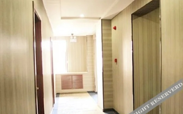 Yixuanju Business Hotel