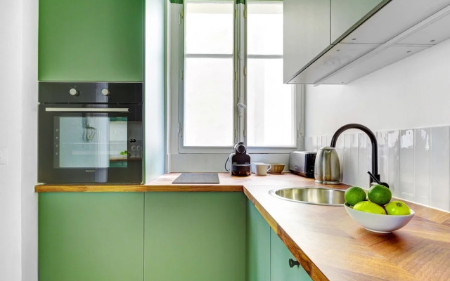 Chic 1BR by Eiffel Tower & Champ de Mars