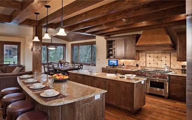 Sun Ridge Lodge At Ski Time