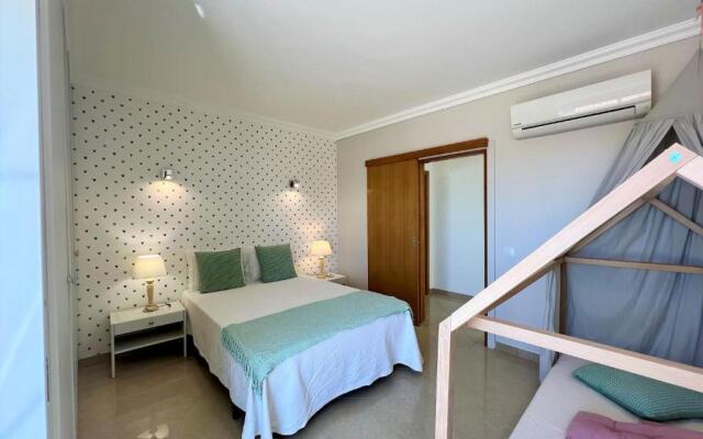 Boliqueime Amazing Villa With Pool by Homing