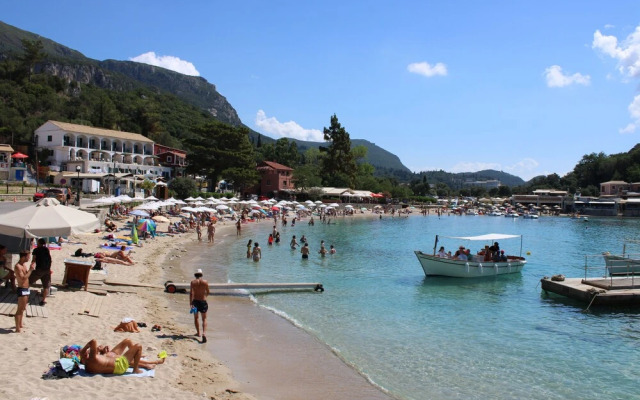 Zefiros Traditional Hotel