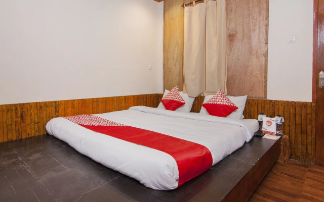 Oyo 1543 Sibayak Ncole