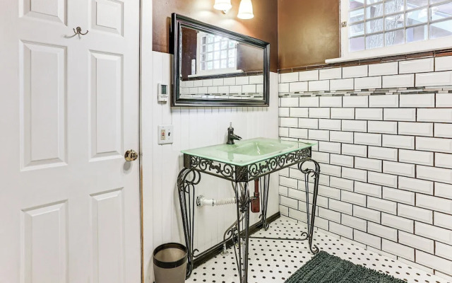 2 Mi to Downtown Spokane: Nurse-ready Rental