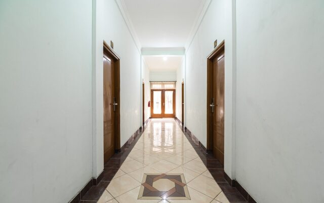 Sinergi Hotel Tretes by OYO Rooms