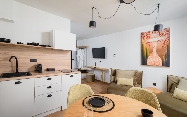 Casa di Gaga Luxury Suites