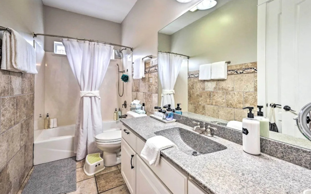 Bellemont Family Home w/ Hot Tub & Playground Set