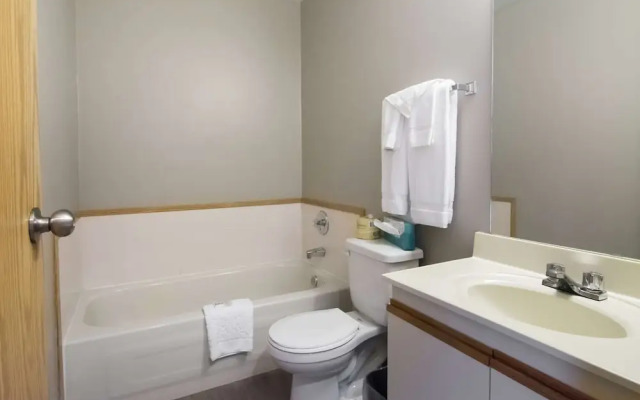 Motel 6 Saanichton, BC - Victoria Airport
