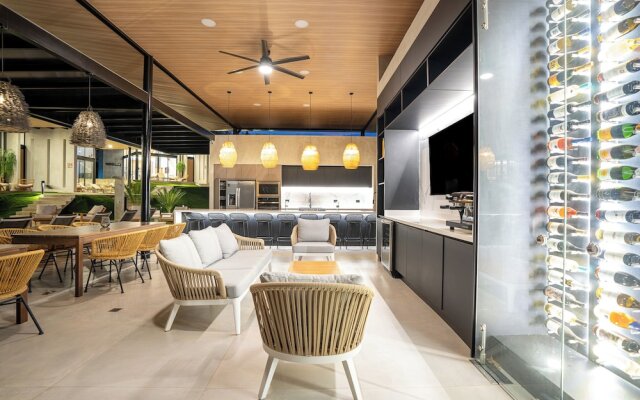 Epic Tamarindo Boutique Hotel