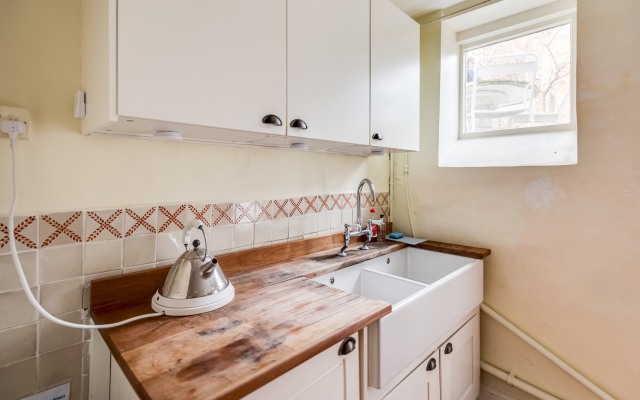 The Walton House spacious 3-Bedroom Jericho House close to City Centre