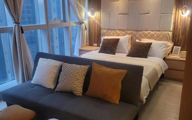 Staycations Up Above 13 at Bgc