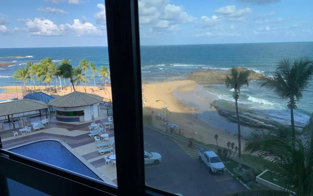 Maravilhoso apartamento 2 quartos vista mar no Ondina Apart