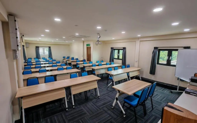 Pangkor Pop Ash Hotel – Business – Pangkor Laut