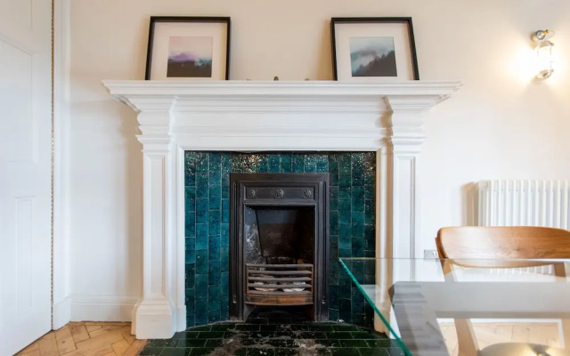 Linton Collection - The West Wing