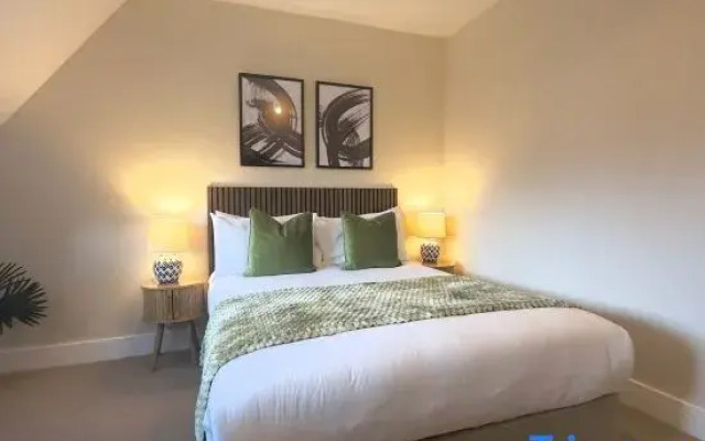 Stylish Double Room with Comfort & Light