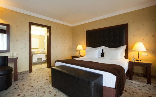 Maxi Park Hotel & Spa