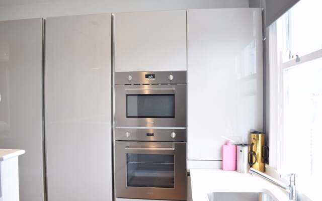 2 Bedroom Flat in Notting Hill