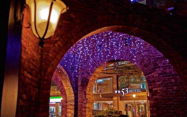 Taiwan Pavilion line 53