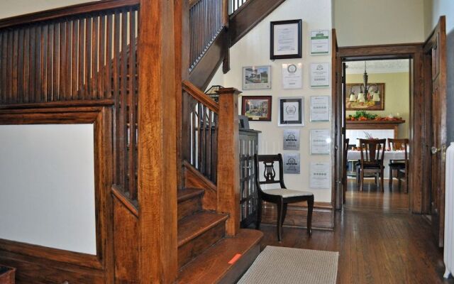 Greystone Manor Bed & Breakfast