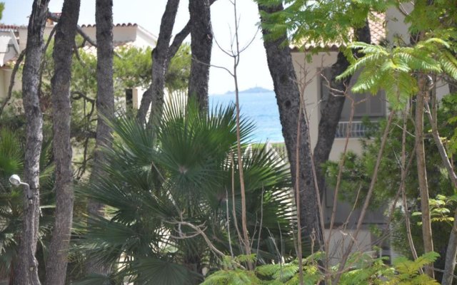 3 bedrooms house at Alcudia 50 m away from the beach with furnished terrace and wifi