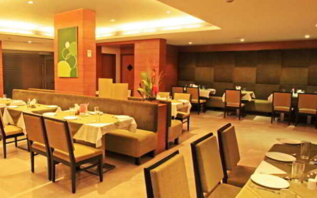 Hotel Woodland