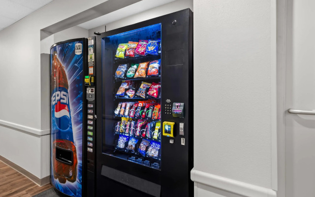 WoodSpring Suites Richmond Airport