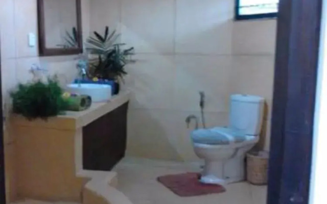 OYO 297 Manidi Villa