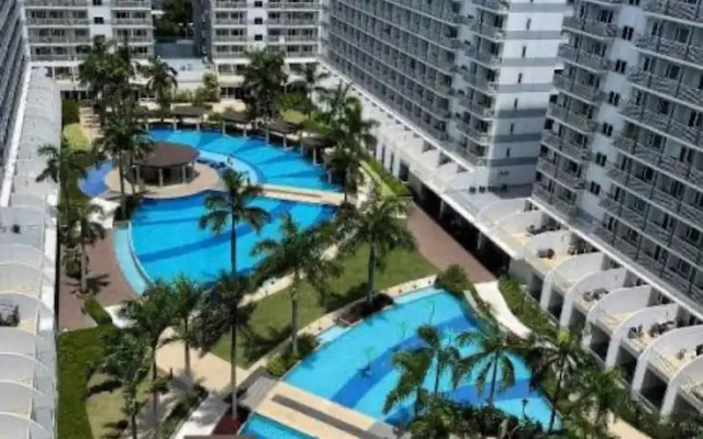 Serene Pasay Getaway - Entire Apartment for Rent