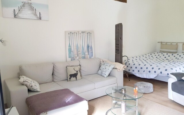 House with One Bedroom in Saint-Roch, with Pool Access, Enclosed Garden And Wifi