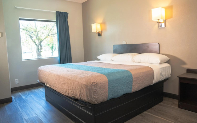 Motel 6 Caseyville, IL - Caseyville Il