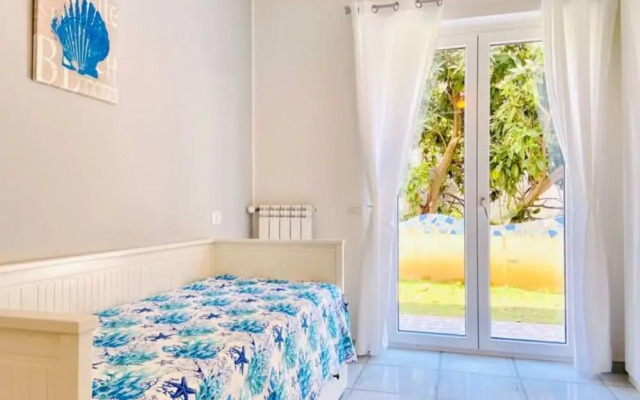 Teatro Verdi & Villa Comunale Charming Flat