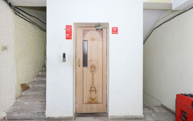 OYO 13297 Neha Residency