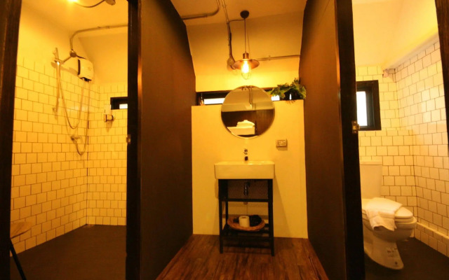 STrips the Poshtel - Hostel