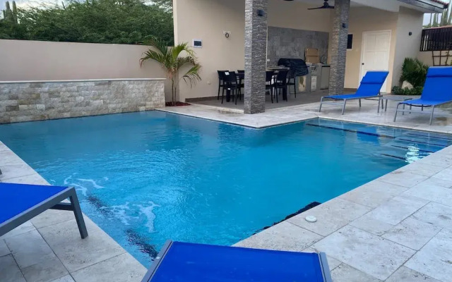 Luxury Noord 3 2 Villa - W Private Saltwater Pool