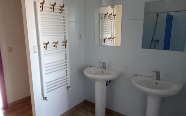 Albergue Fresno de Cantespino - La Tormenta