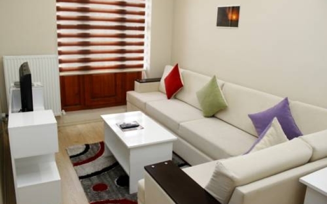 Leonard Abraham Residence