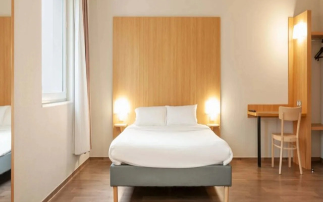 B&B HOTEL Mont De Marsan