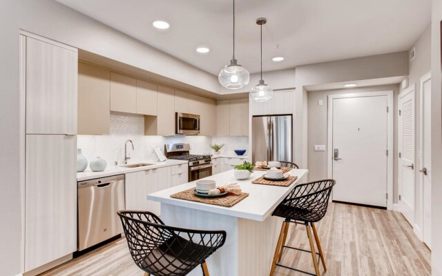 Pacific Beach Luxury Suites by Barsala
