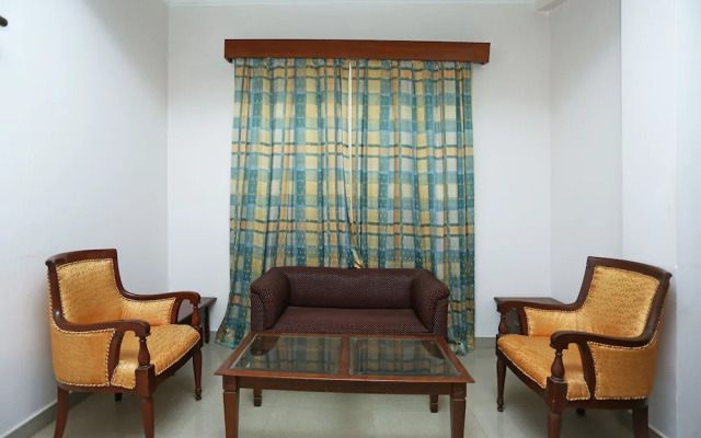 OYO 8178 Hotel Saket