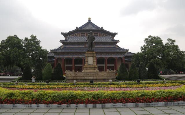 Xinghe Xinfeng Hotel Railway Station & Bus Station Branch