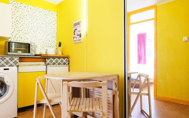 A Cosy two Bedroom Apartment, Sleeps 3