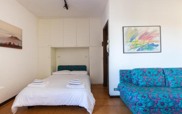 Mysa Properties - Lovely Studio between Lake and Castle