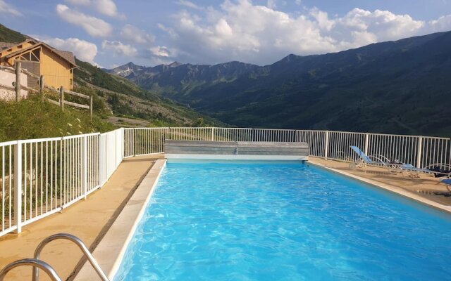 Apartment With 2 Bedrooms In Valmeinier, With Wonderful Mountain View, Shared Pool, Terrace 300 M From The Slopes