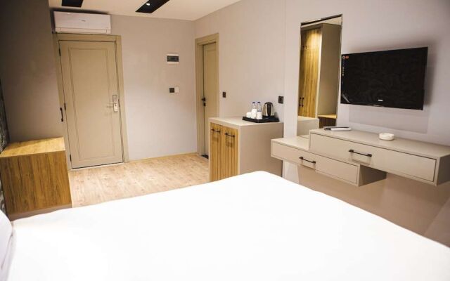 Arad Otel