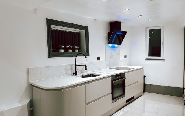 Eliteelegance Suites 2-bed Apartment in Sheffield